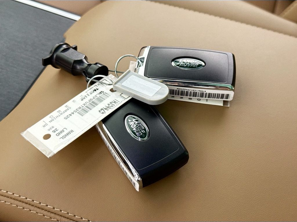 2026 Land Rover Range Rover SE - Photo 17