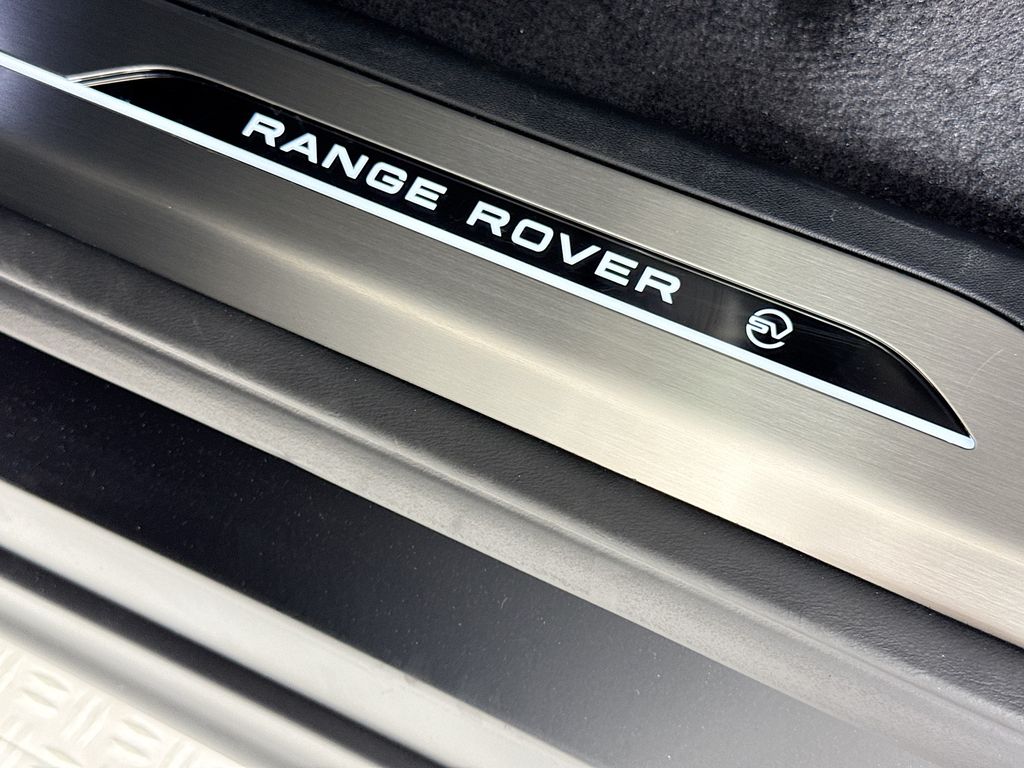 2026 Land Rover Range Rover Sport SV - Photo 18