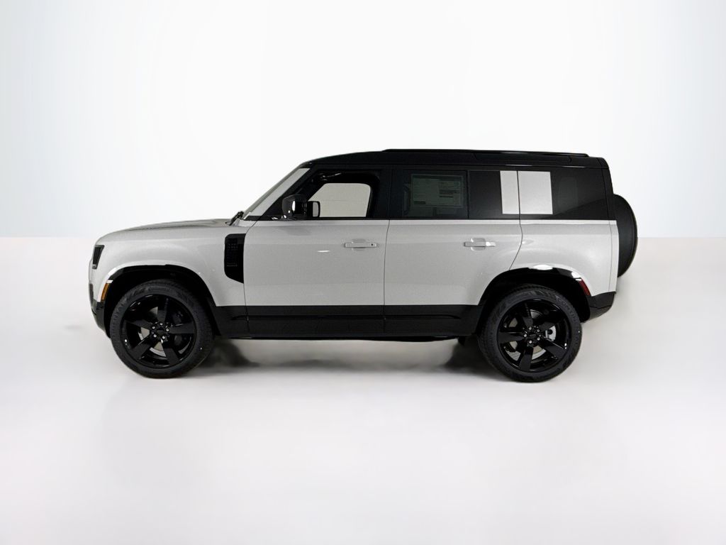 2026 Land Rover Defender 110 X-Dynamic SE photo 2