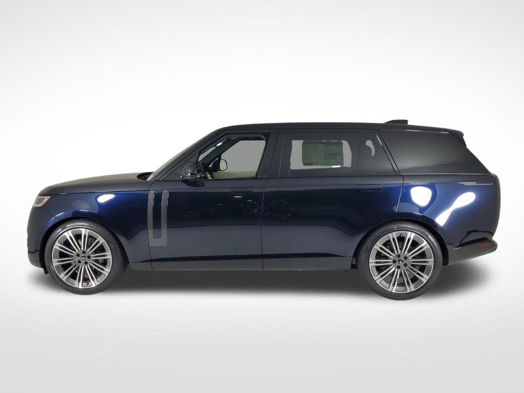 2025 Land Rover Range Rover SE photo 2