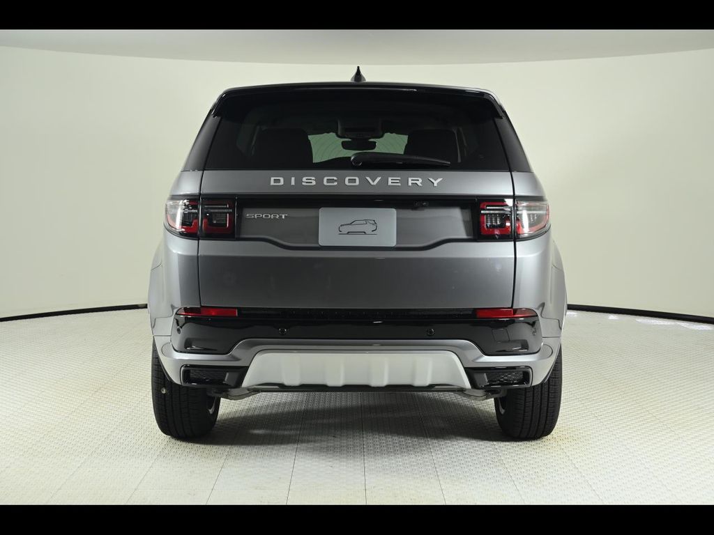 2025 Land Rover Discovery Sport S photo 3