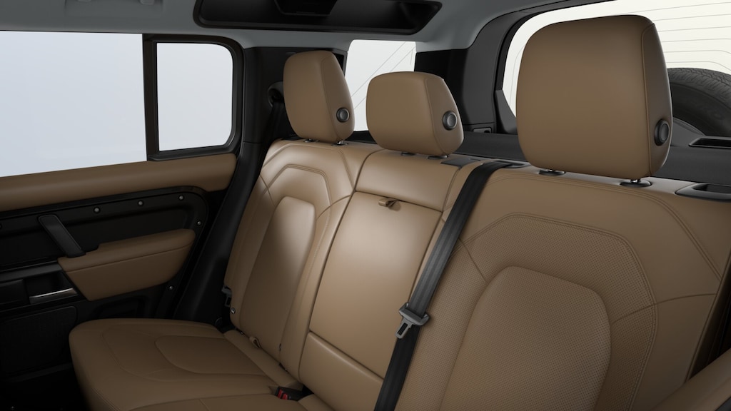 2026 Land Rover Defender 110 X-Dynamic SE photo 2