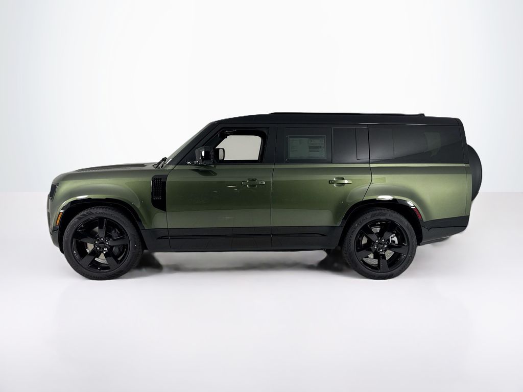 2026 Land Rover Defender 130 X-Dynamic SE photo 2