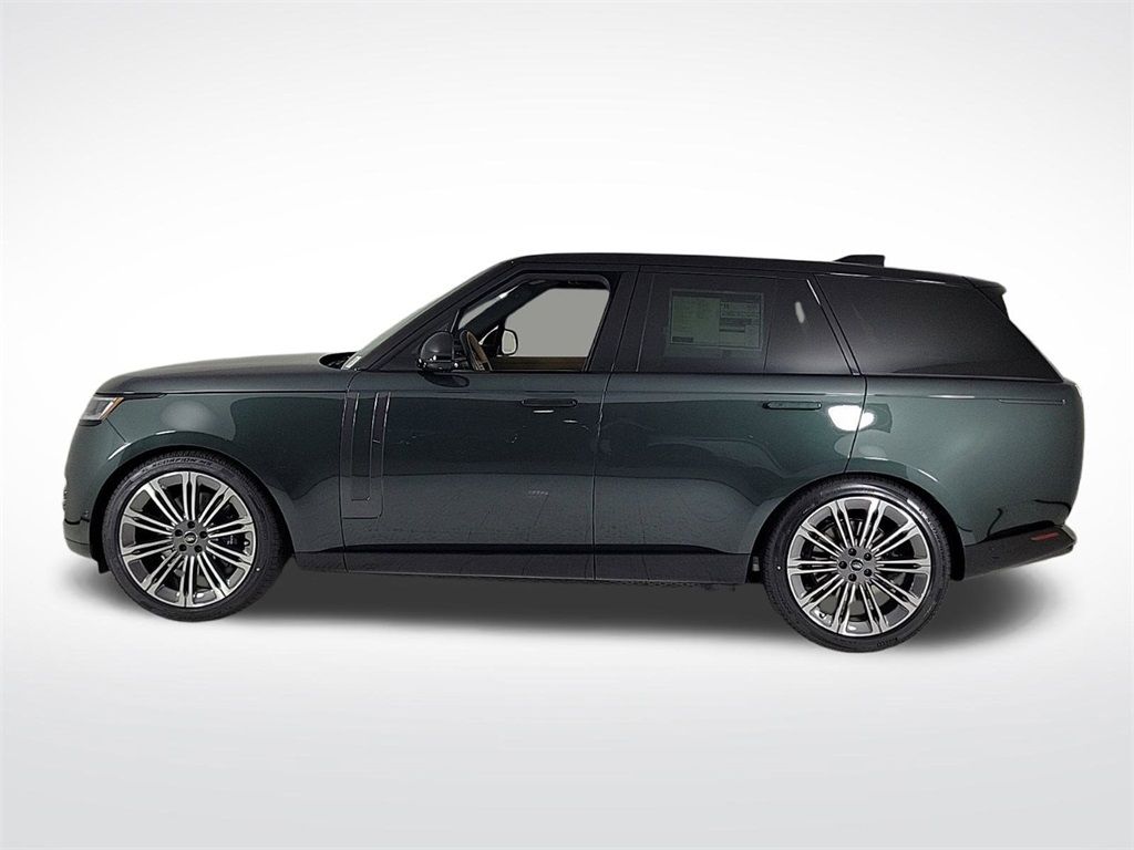 2025 Land Rover Range Rover SE photo 2