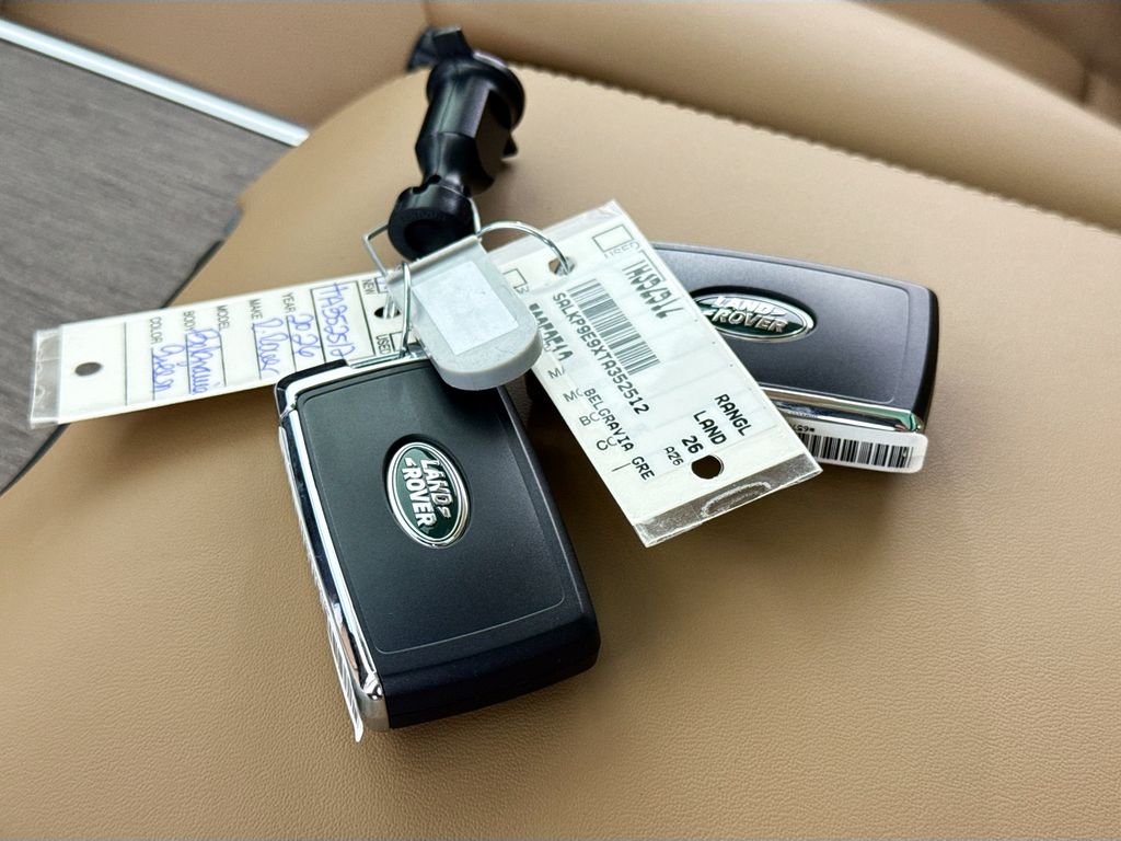2026 Land Rover Range Rover SE - Photo 17