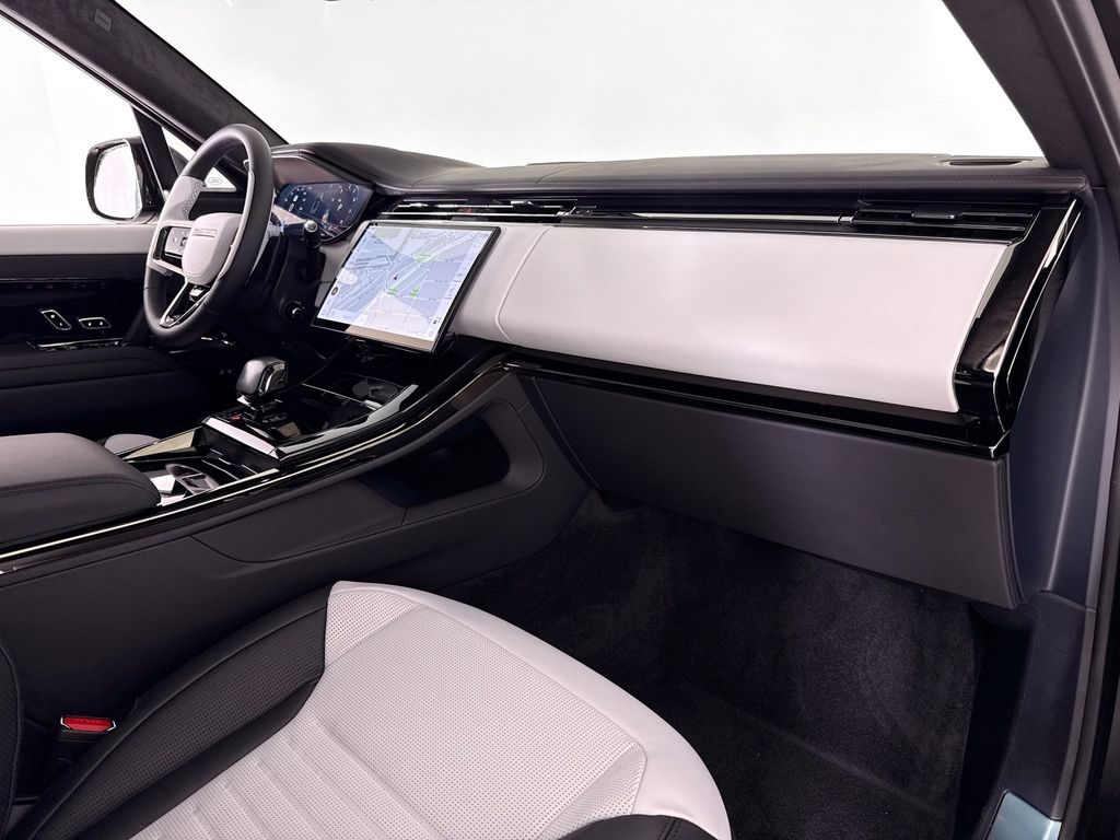 2026 Land Rover Range Rover Sport SV - Photo 13