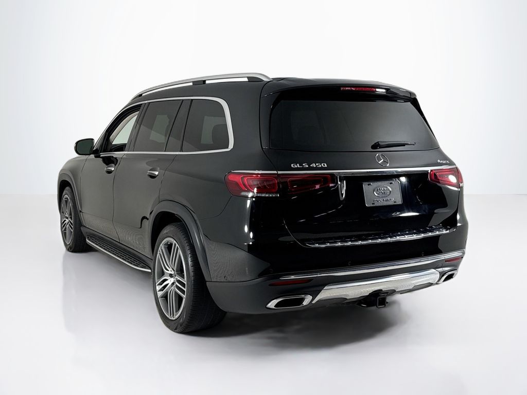 2023 Mercedes Benz GLS 450 4MATIC photo 3