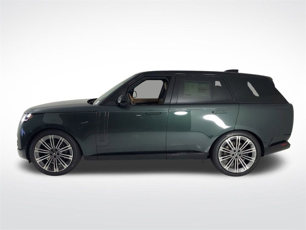2025 Land Rover Range Rover SE photo 2