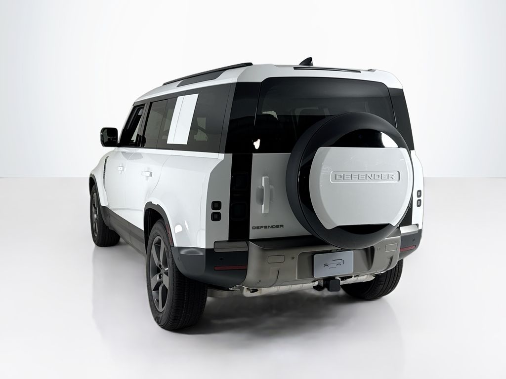 2026 Land Rover Defender 110 S photo 2