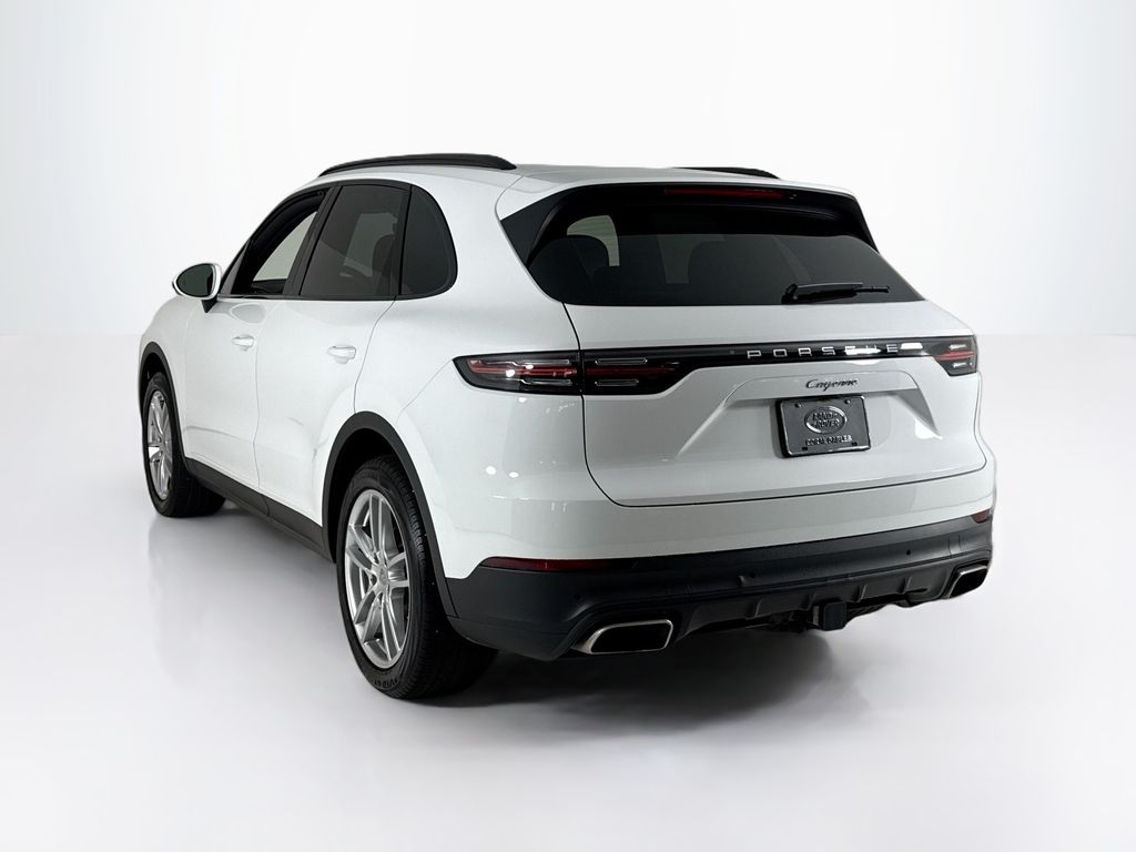 2023 Porsche Cayenne Base photo 3