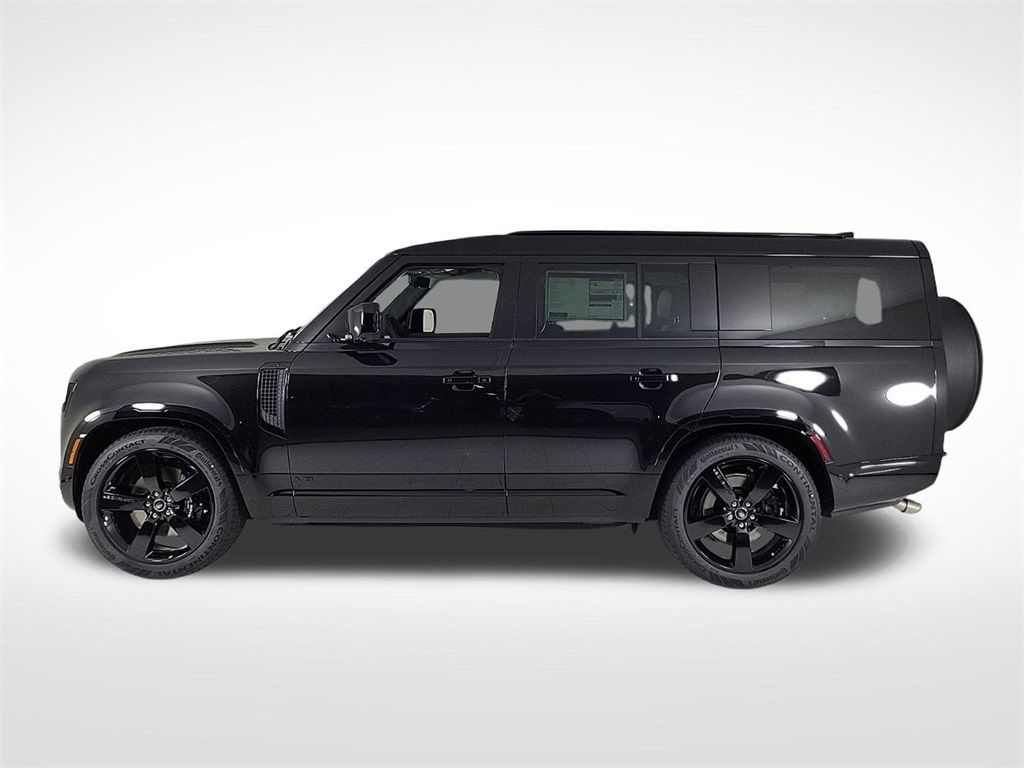 2025 Land Rover Defender 130 V8 photo 2