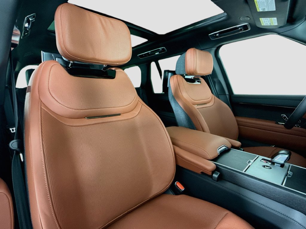 2026 Land Rover Range Rover SV - Photo 15