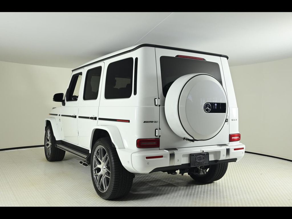 2025 Mercedes Benz G 63 AMG photo 3