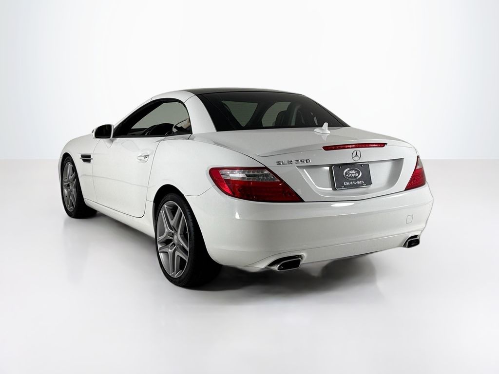 2015 Mercedes Benz SLK 250 photo 3