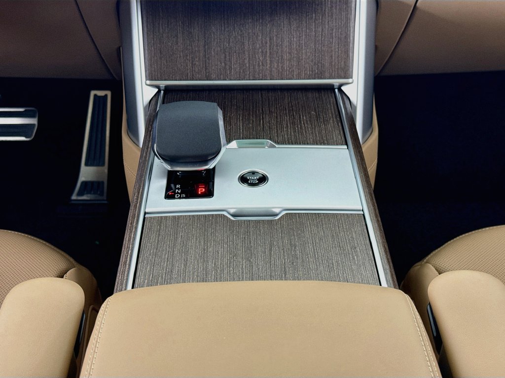 2026 Land Rover Range Rover SE - Photo 12