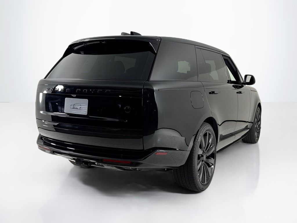 2026 Land Rover Range Rover SV photo 3
