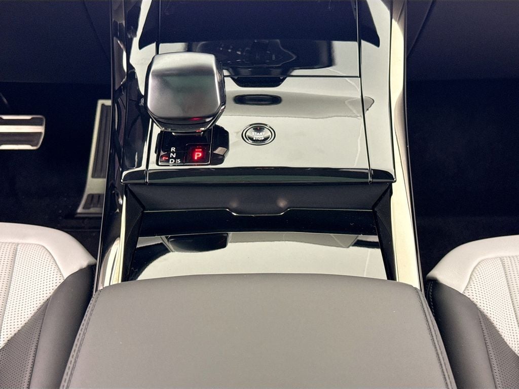 2026 Land Rover Range Rover Sport SV - Photo 12