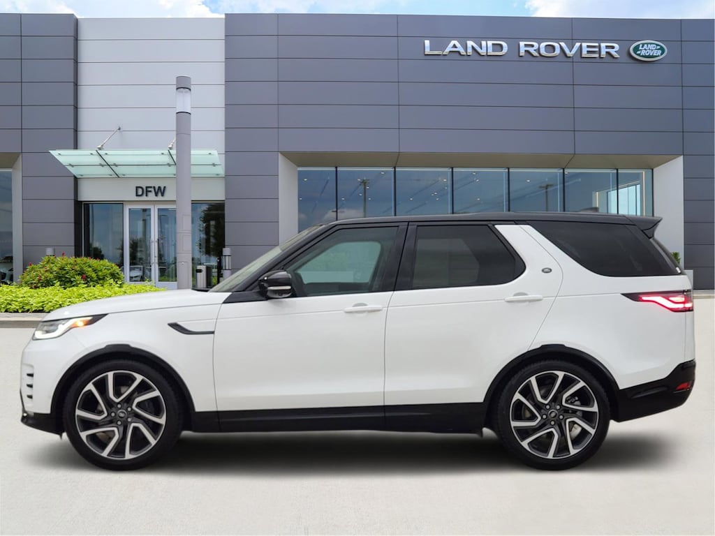 Certified 2025 Land Rover Discovery P360 Dynamic SE SUV