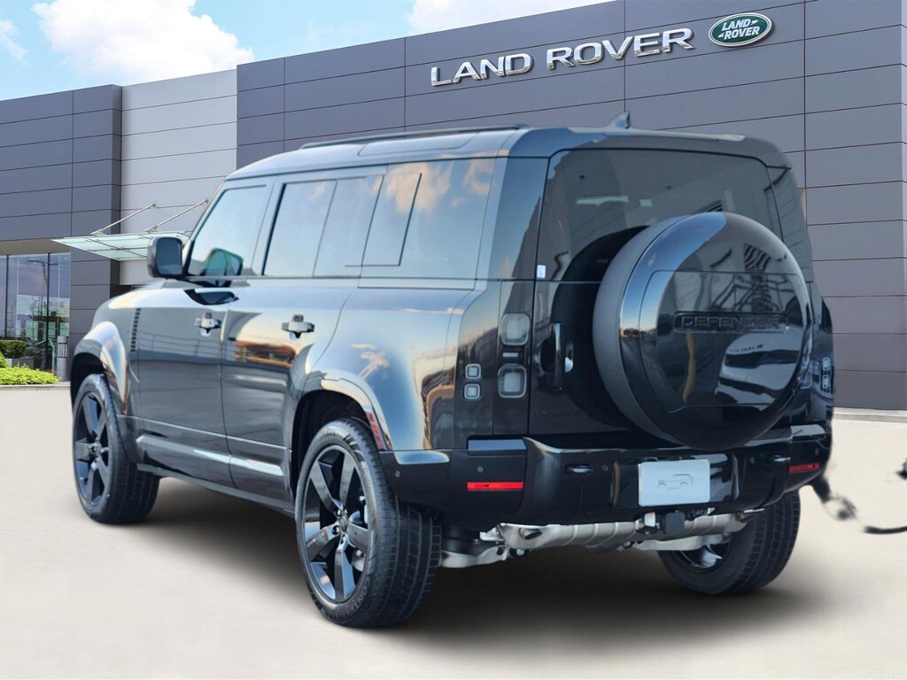 New 2026 Land Rover Defender 110 X-Dynamic SE SUV