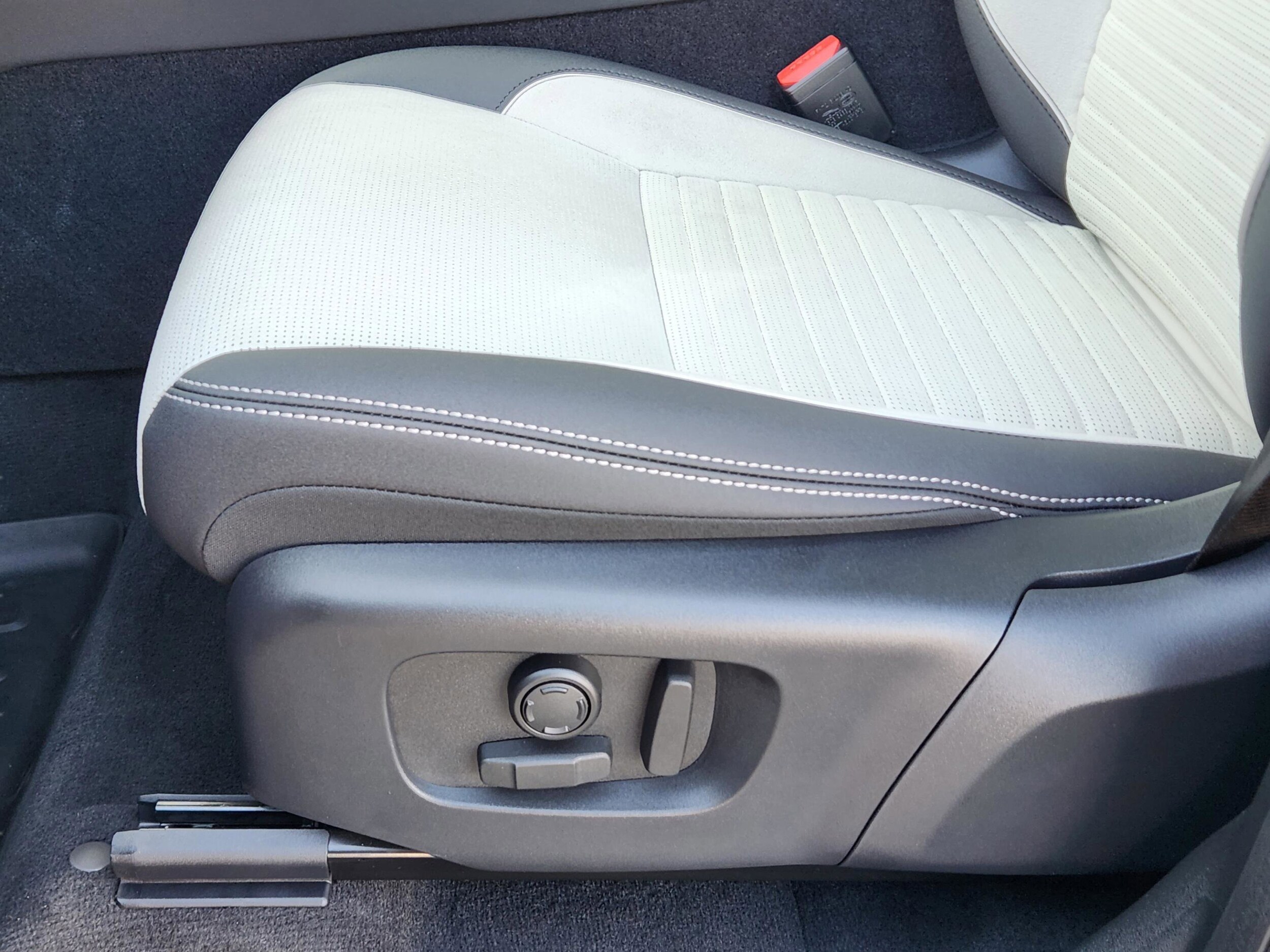 2025 Land Rover Discovery Sport S - Photo 21