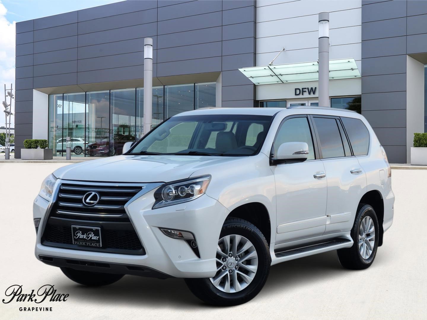 2015 Lexus GX Base's photo