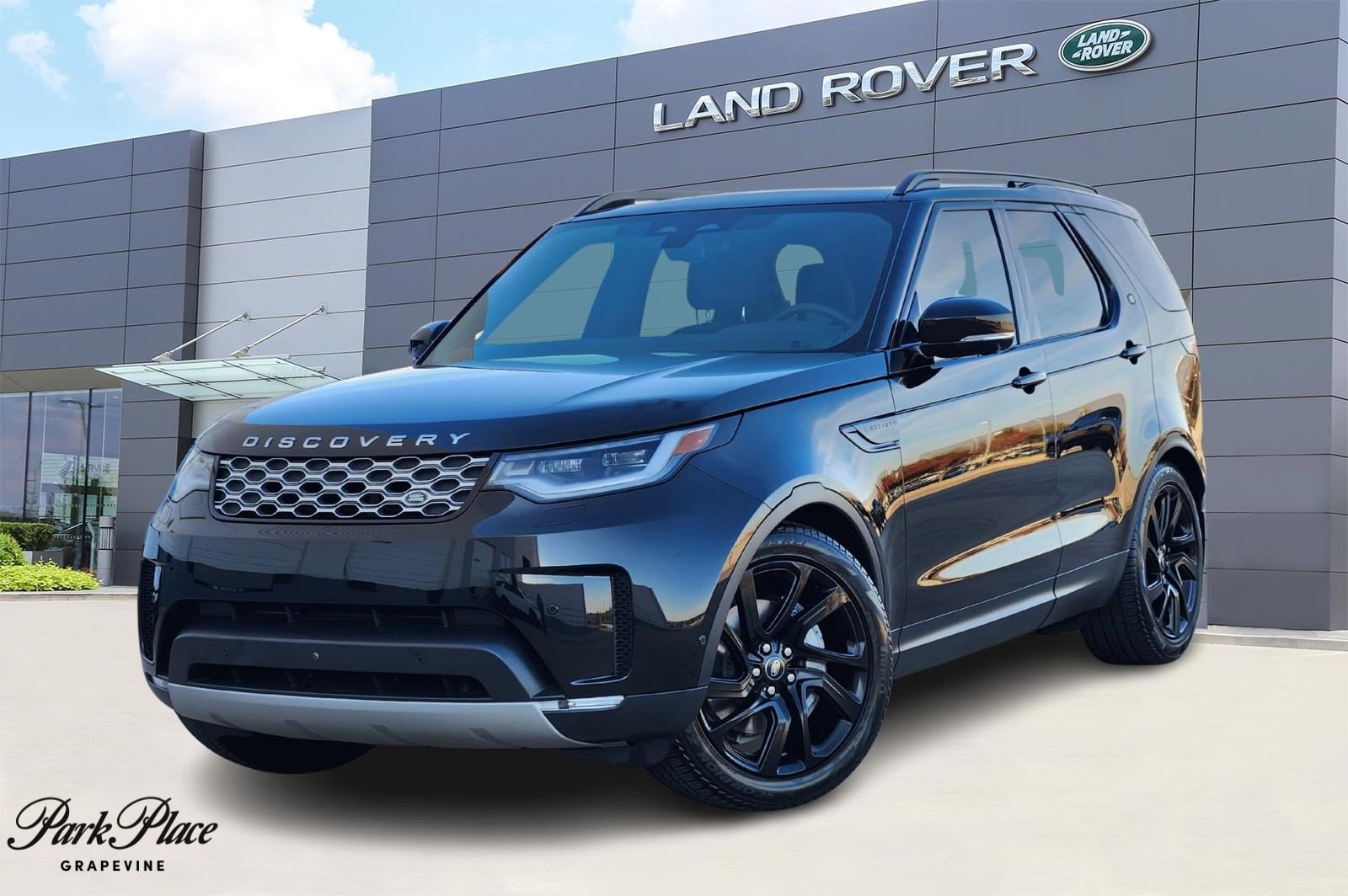 2025 Land Rover Discovery S's photo