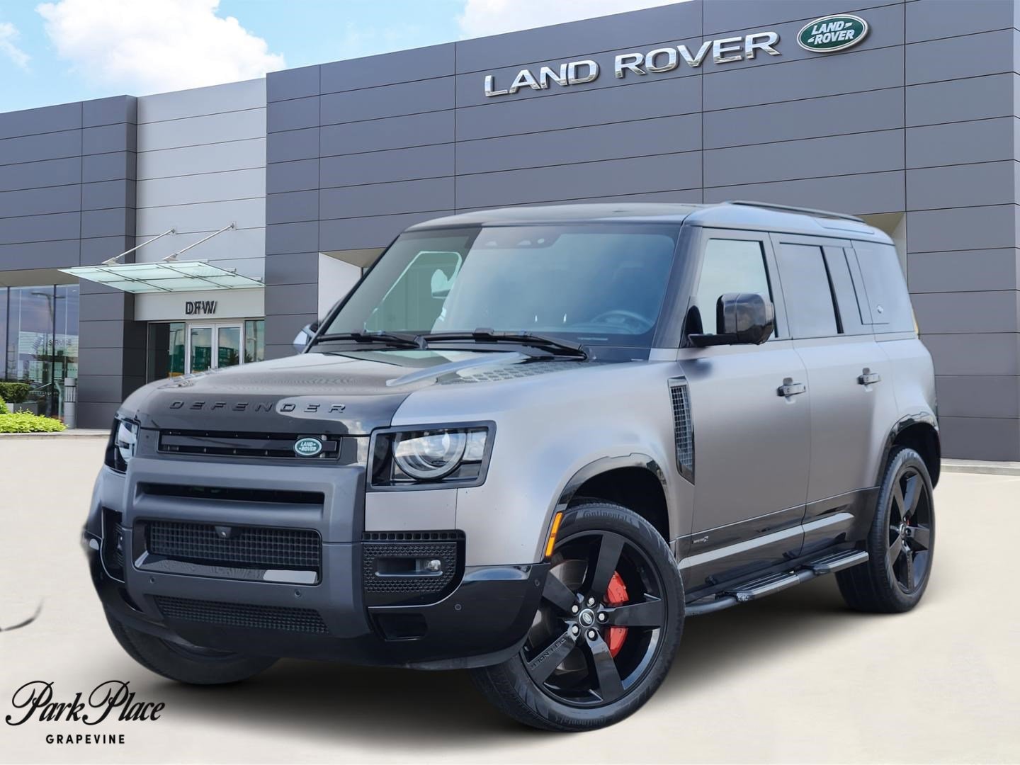 2023 Land Rover Defender X's photo