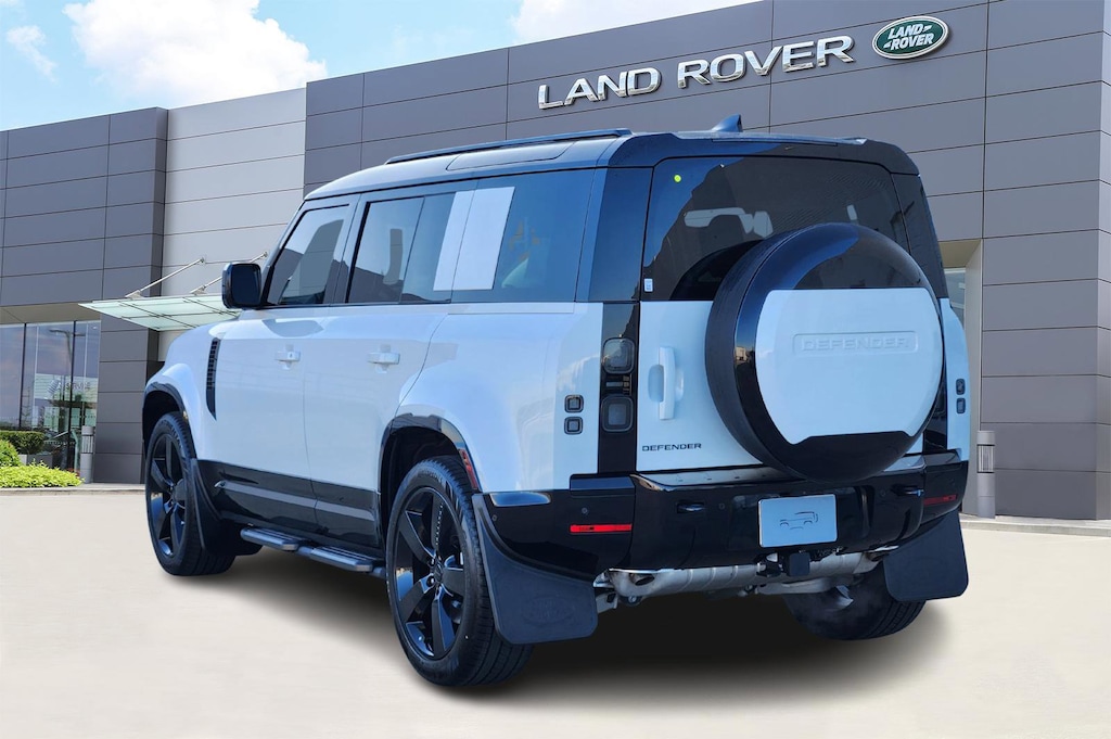 New 2026 Land Rover Defender P400 X-Dynamic SE 110 P400 X-Dynamic SE
