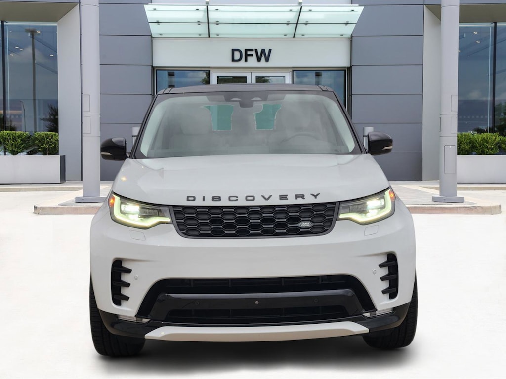 Certified 2025 Land Rover Discovery P360 Dynamic SE SUV