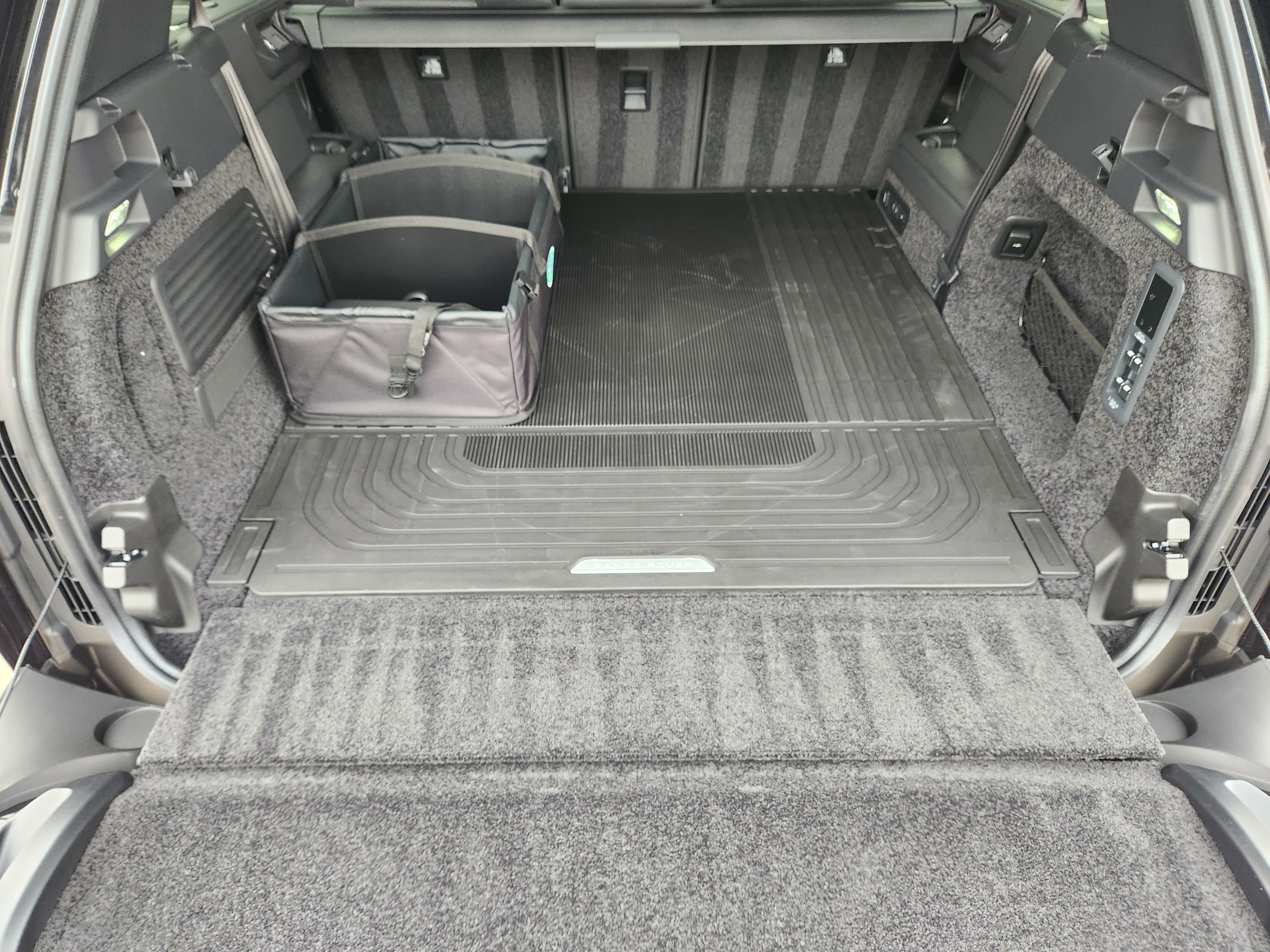 2026 Land Rover Range Rover SE - Photo 34