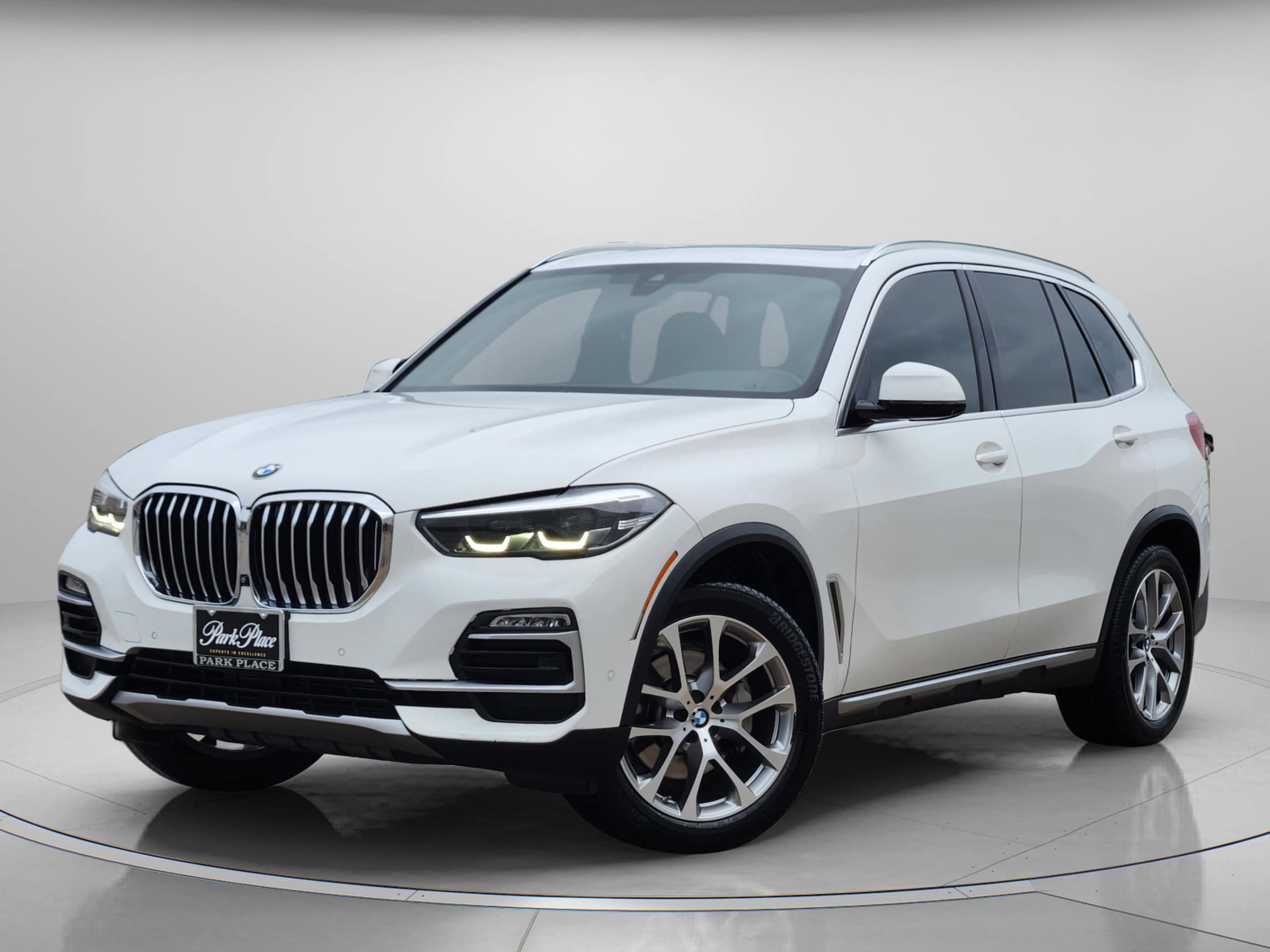 2020 BMW X5 sDrive40i's photo