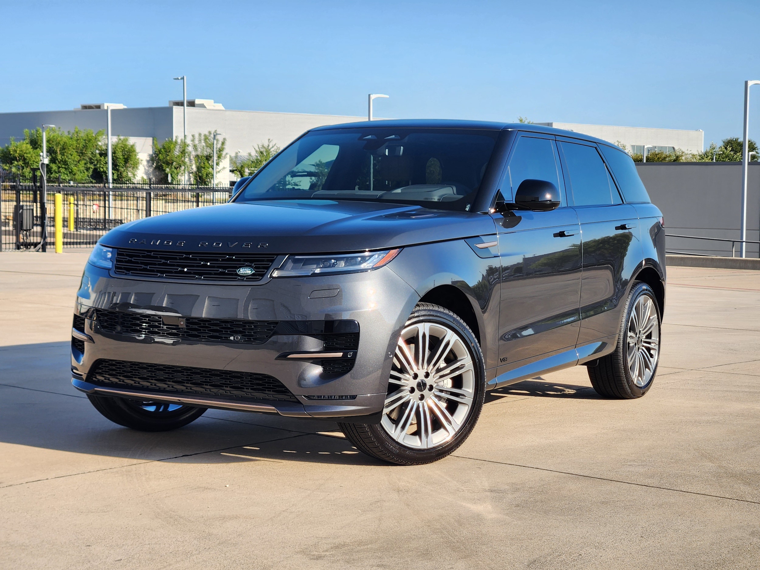 New 2026 Land Rover Range Rover Sport Dynamic SE