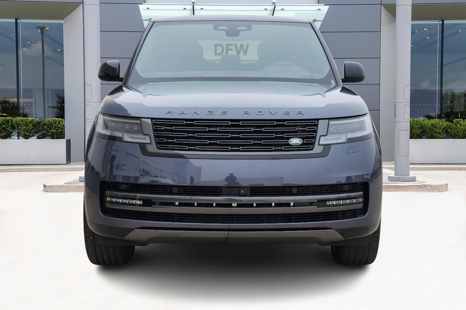 Certified 2025 Land Rover Range Rover SE with VIN SALKP9E9XSA279382 for sale in Dfw, TX