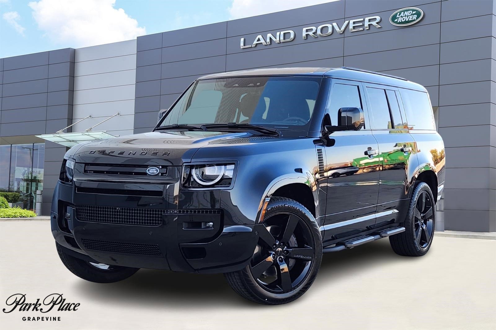 2026 Land Rover Defender X-Dynamic SE's photo
