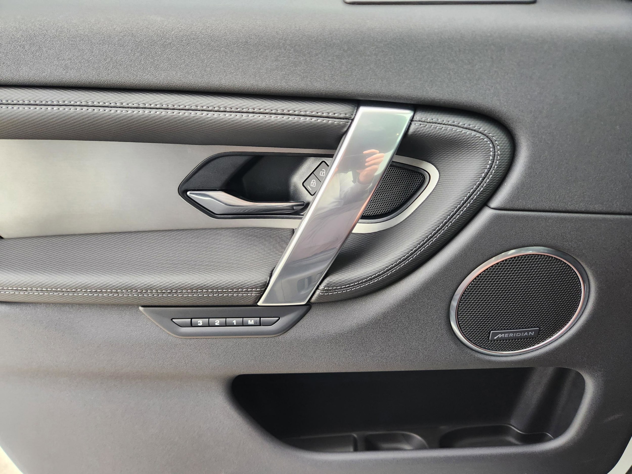 2025 Land Rover Discovery Sport Dynamic SE - Photo 28