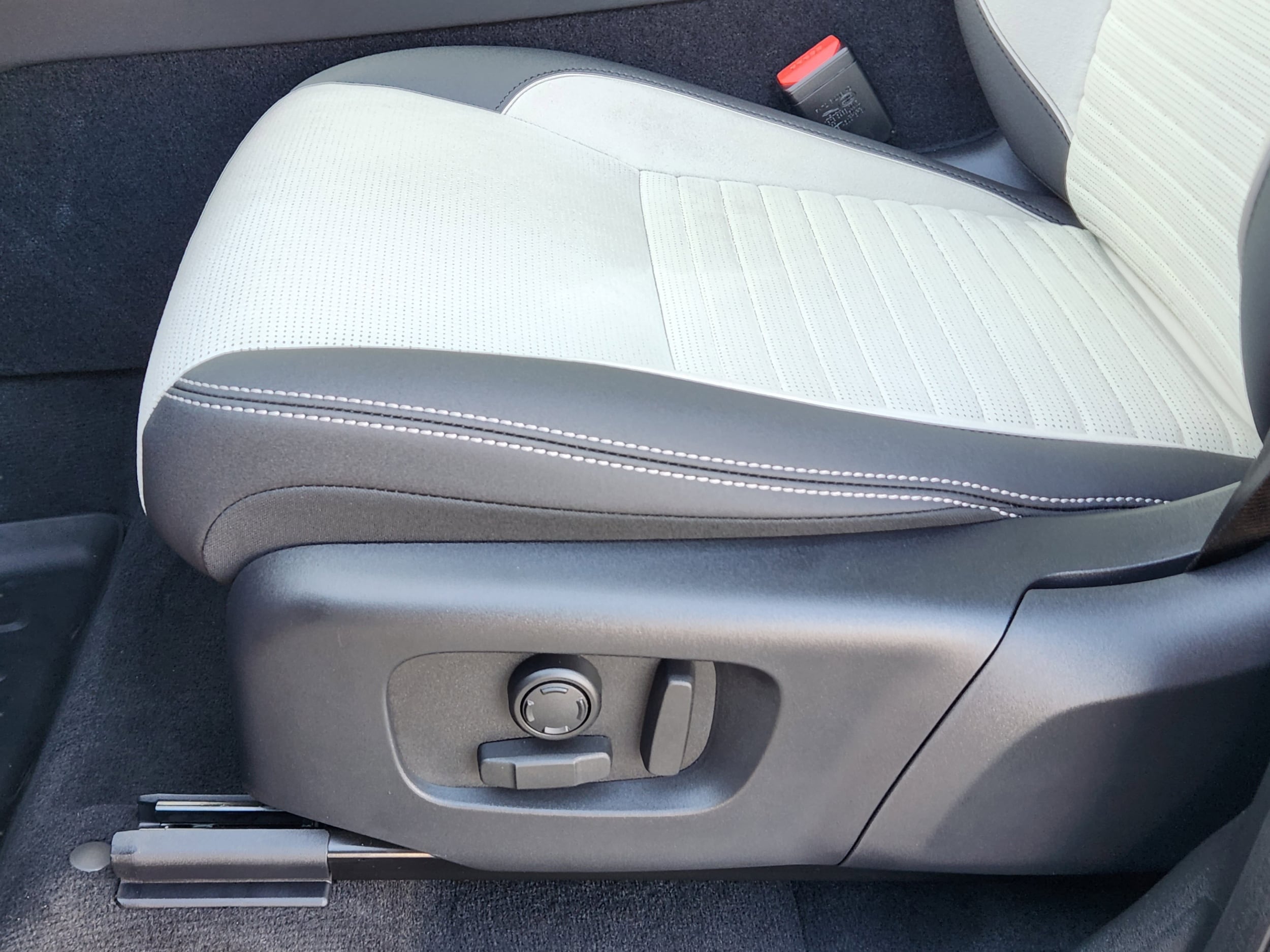 2025 Land Rover Discovery Sport S - Photo 21