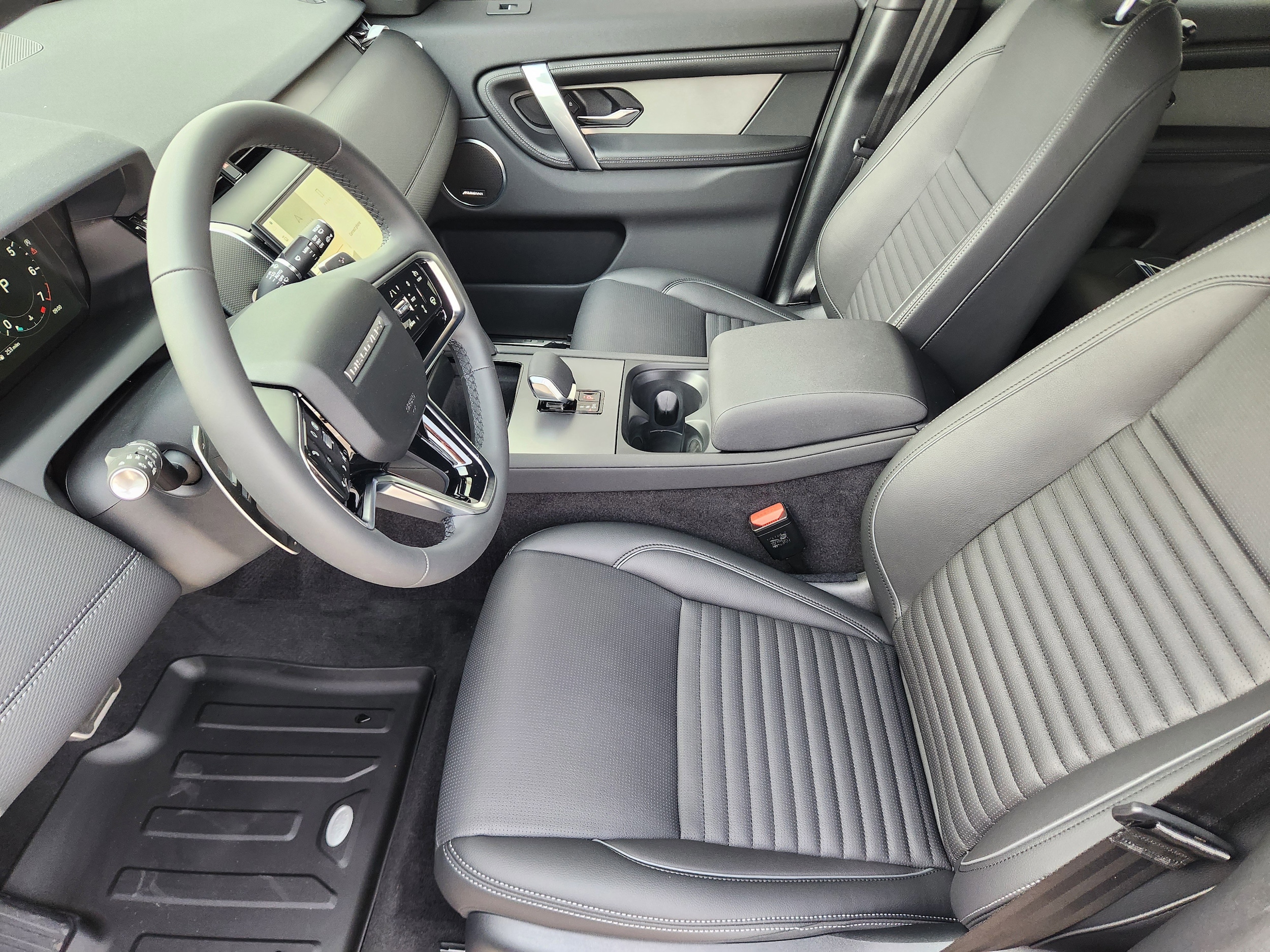 2025 Land Rover Discovery Sport Dynamic SE - Photo 8
