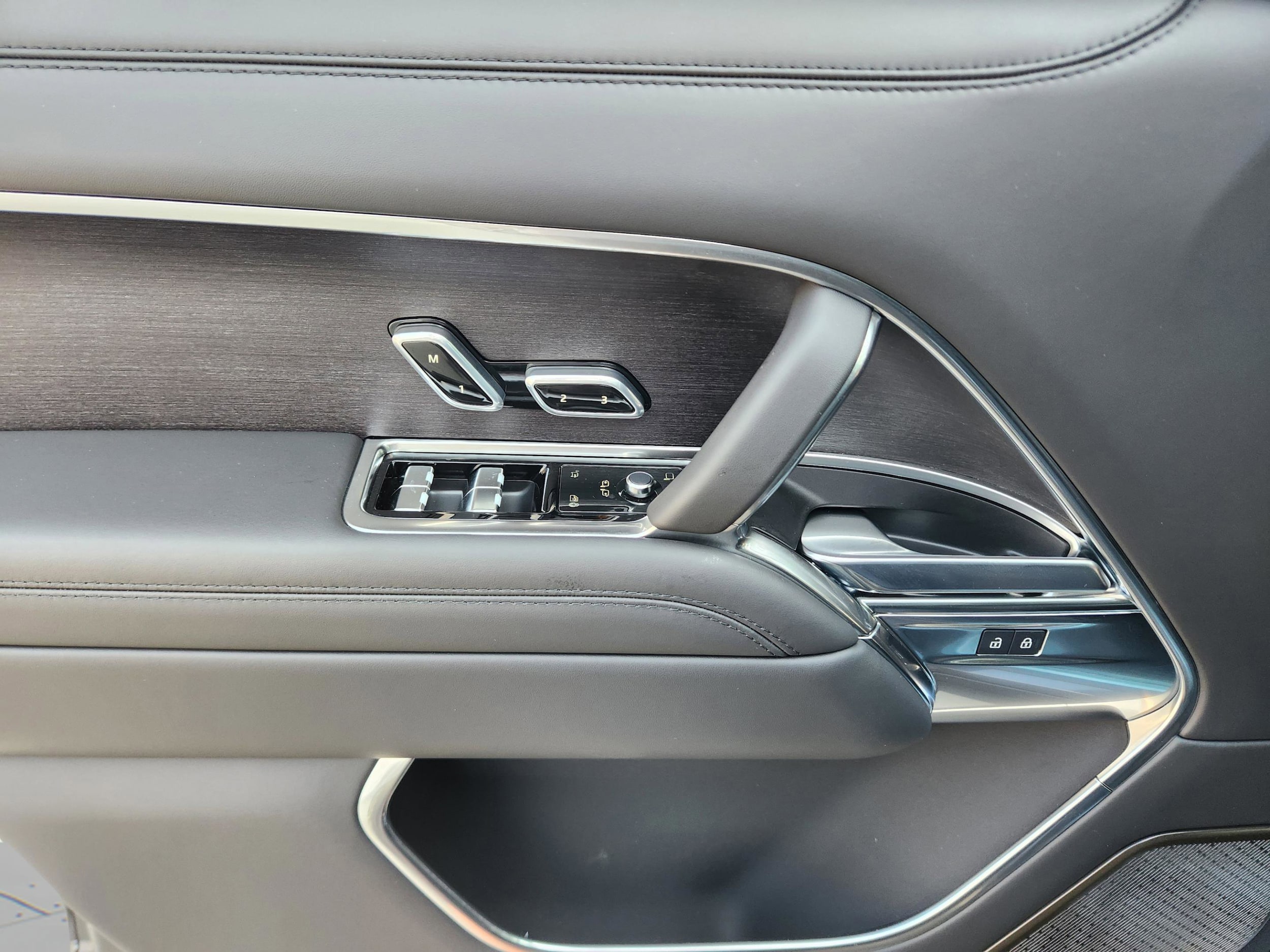 2025 Land Rover Range Rover Autobiography - Photo 28