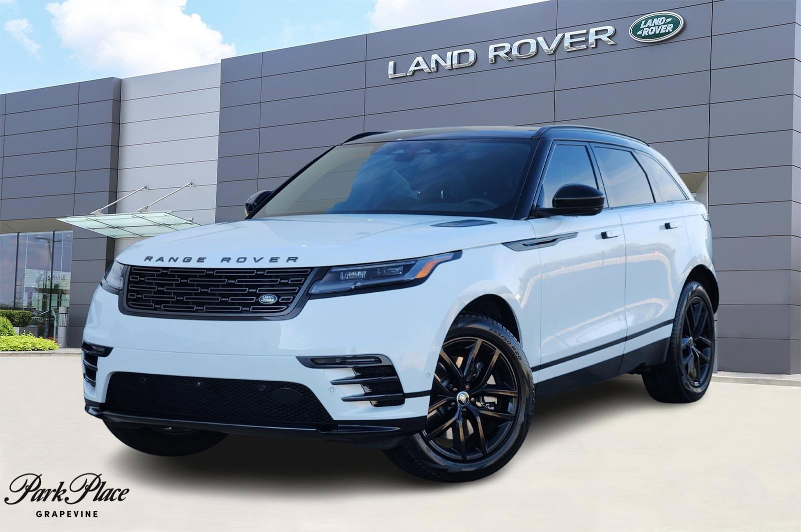 2026 Land Rover Range Rover Velar Dynamic SE's photo