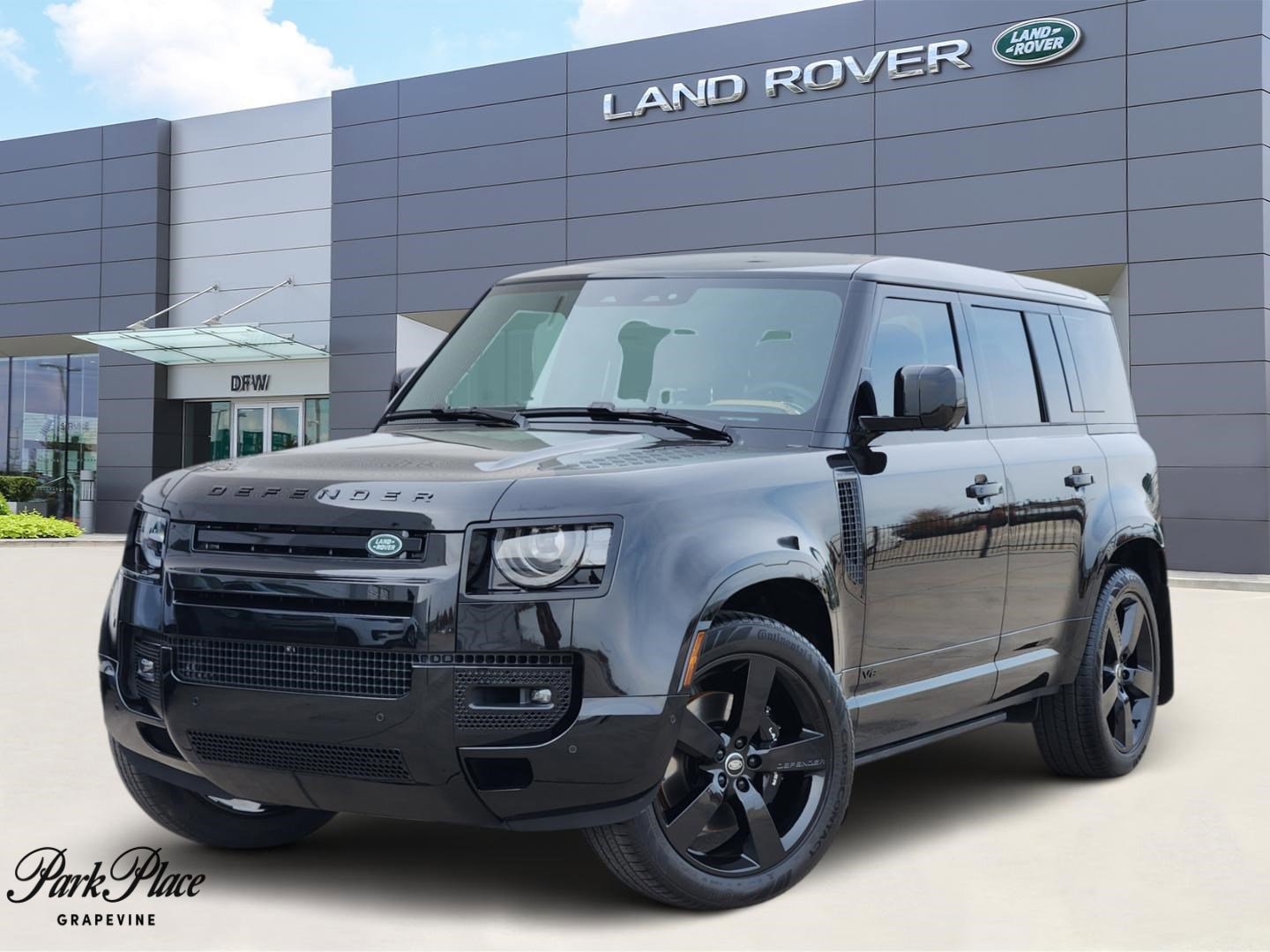 2025 Land Rover Defender V8's photo