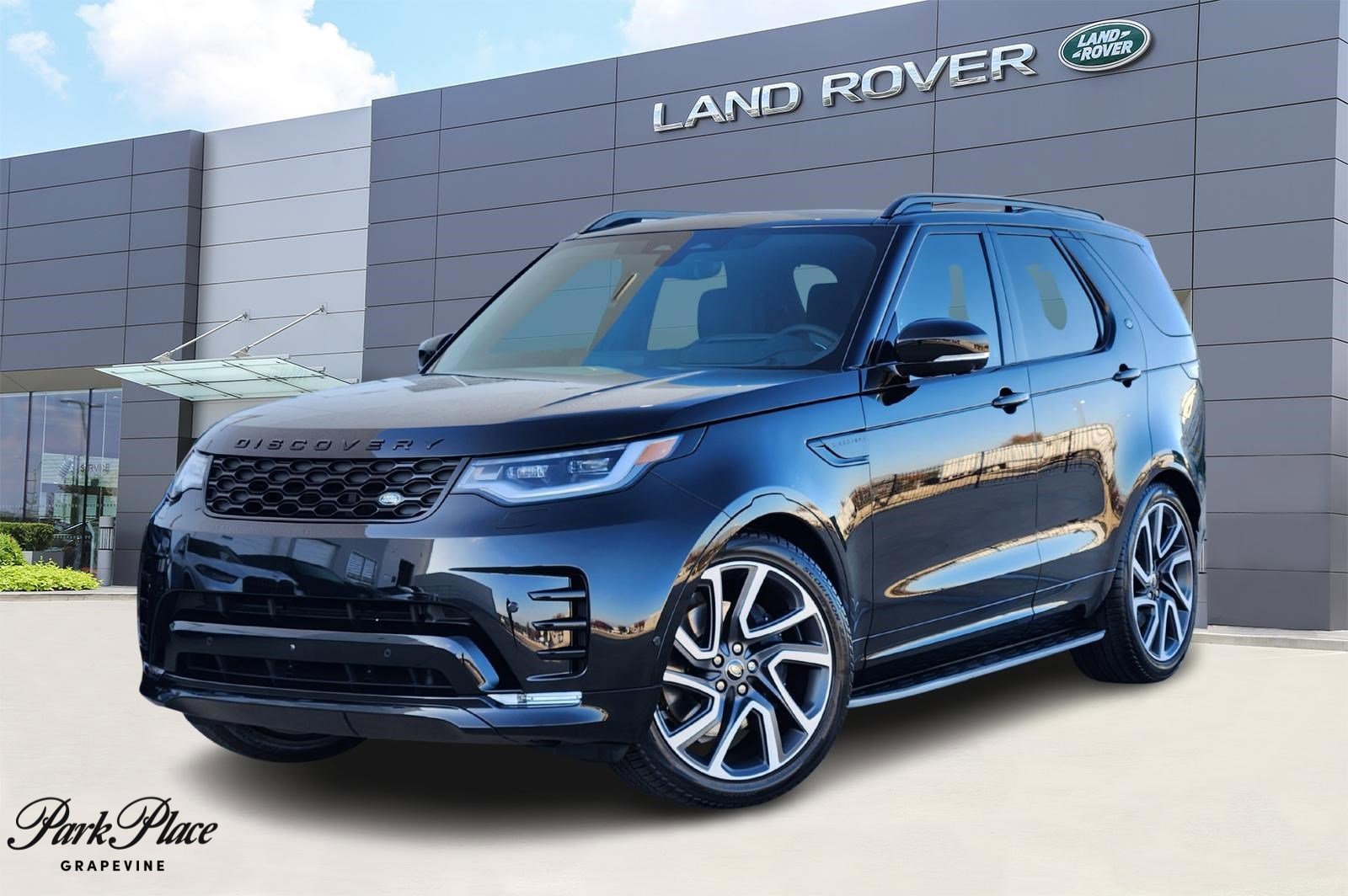 2025 Land Rover Discovery Dynamic SE's photo