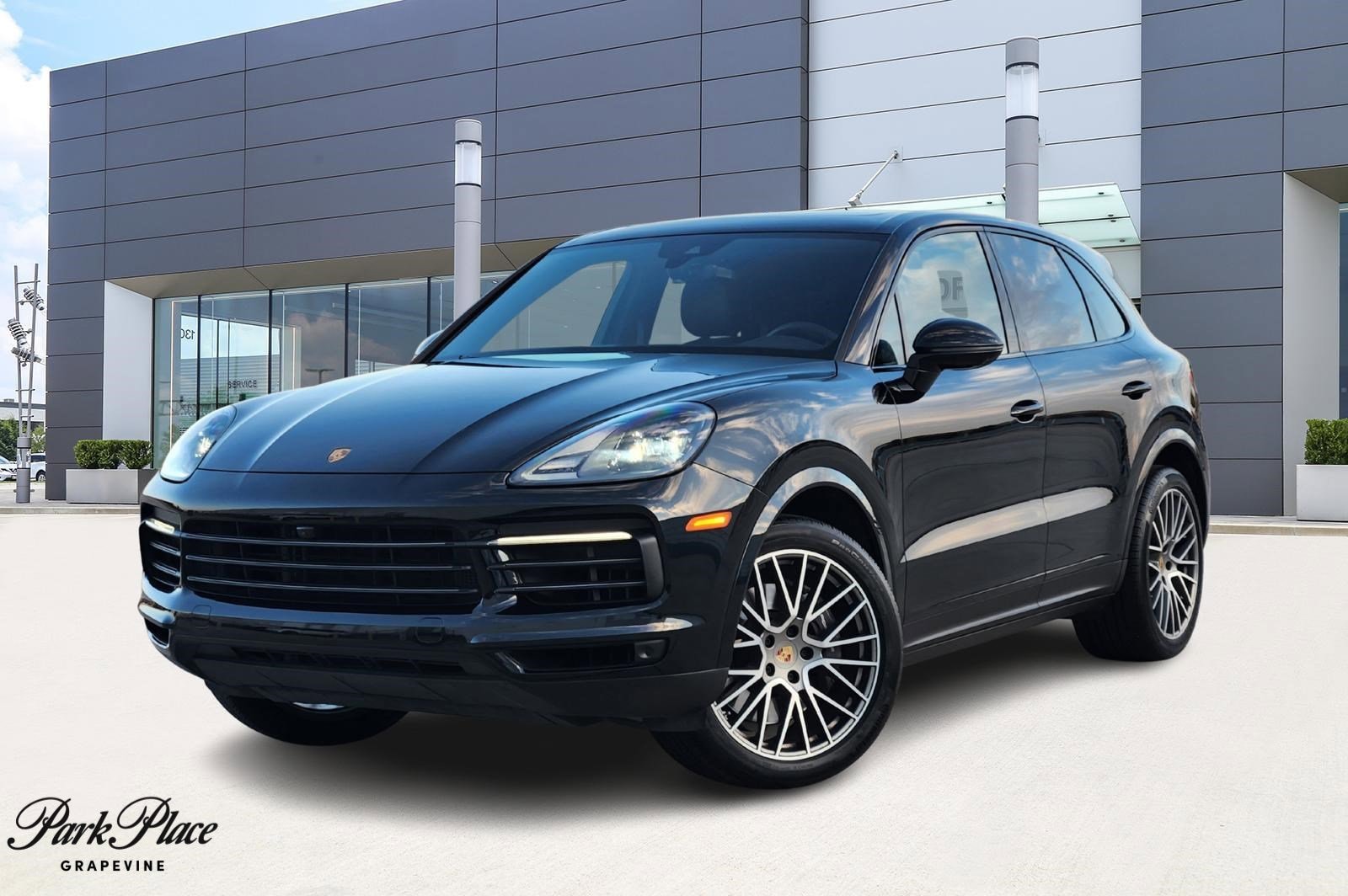 2023 Porsche Cayenne Base's photo