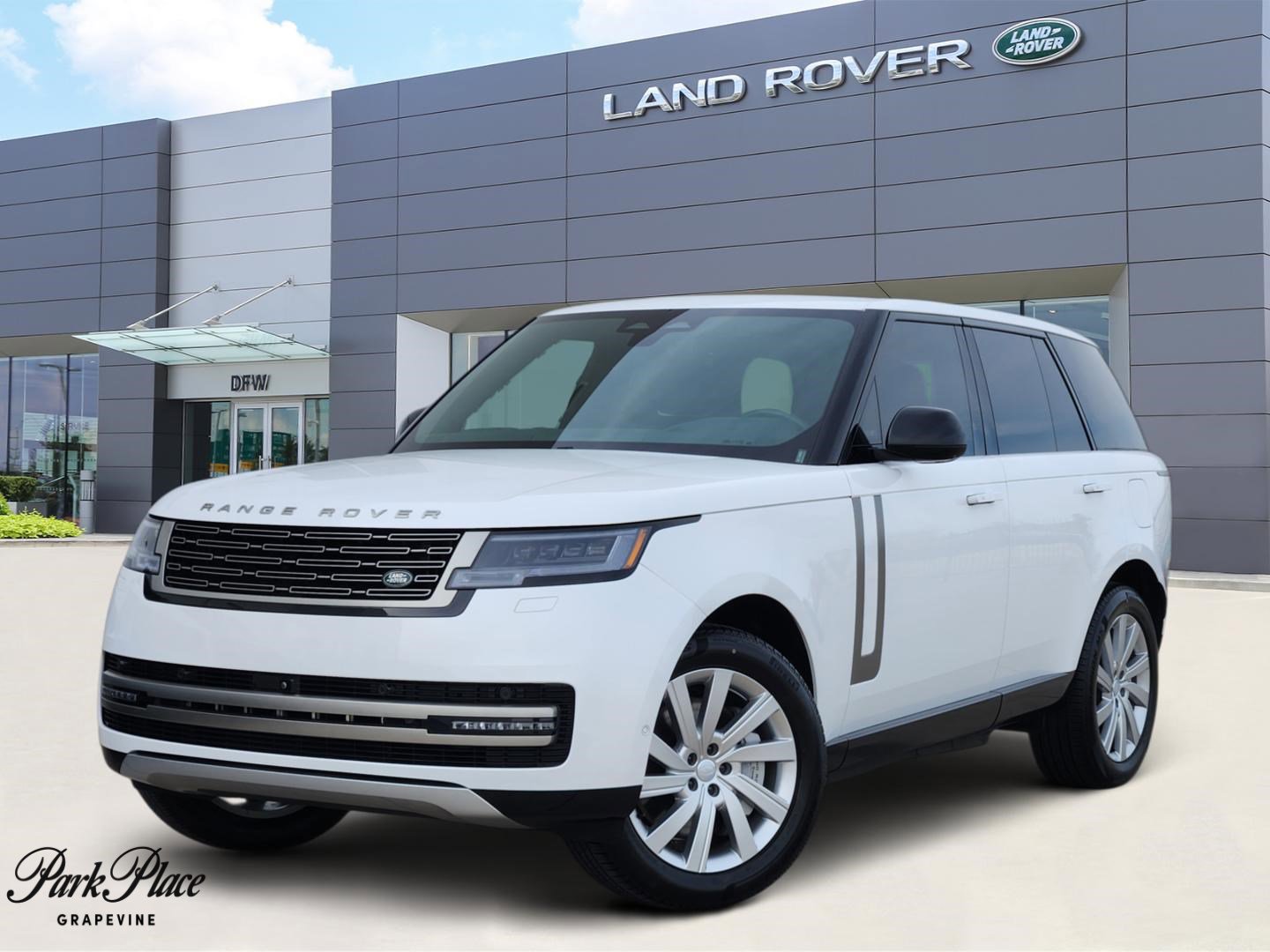 2025 Land Rover Range Rover SE's photo