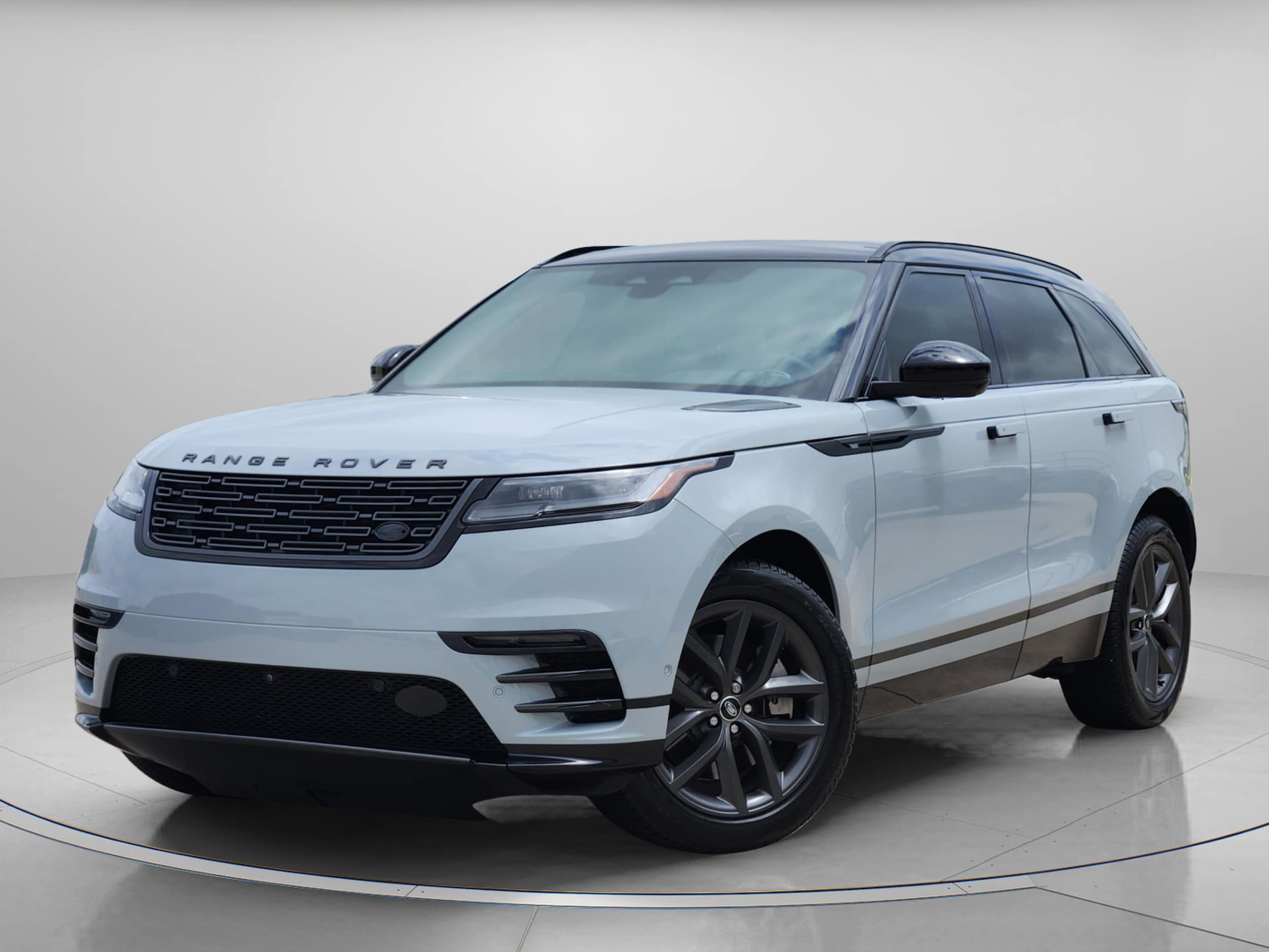 2026 Land Rover Range Rover Velar P250 Dynamic SE's photo
