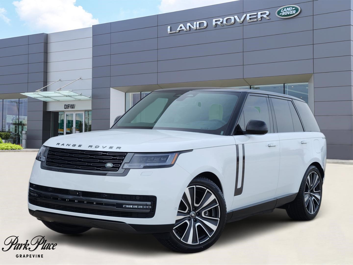 2025 Land Rover Range Rover SE's photo