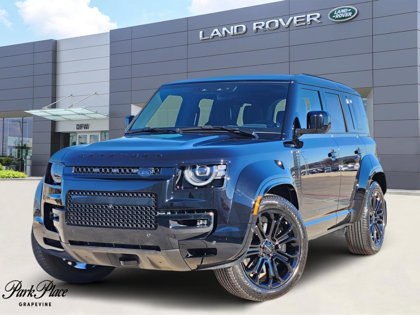 2026 Land Rover Defender OCTA Black's photo