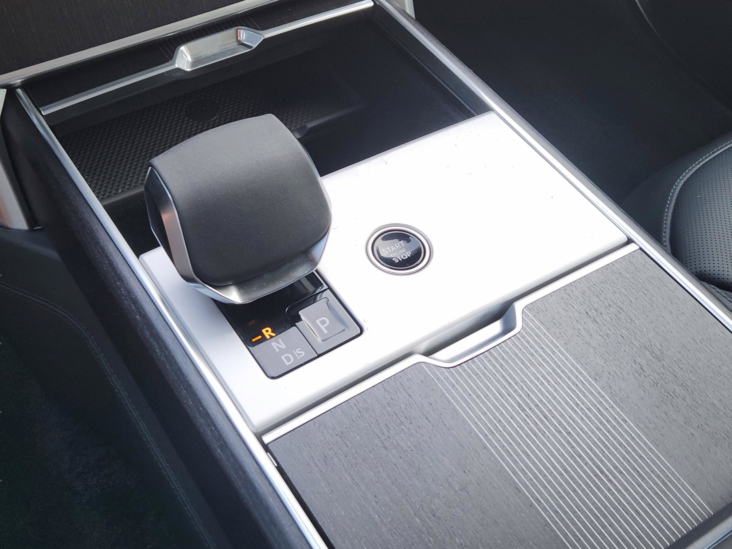 2025 Land Rover Range Rover Autobiography - Photo 16