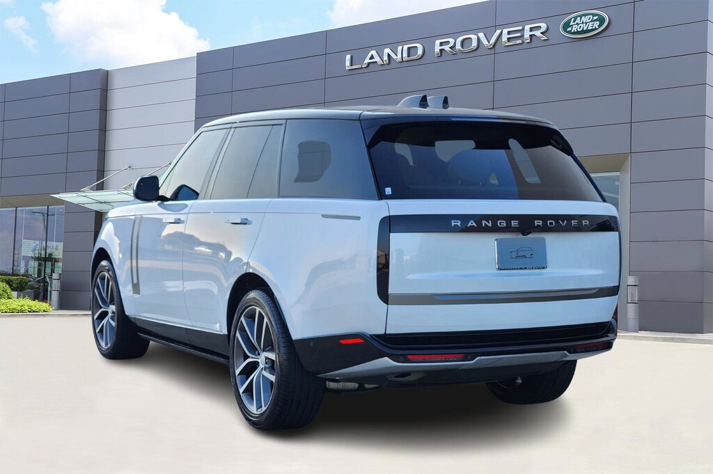 Certified 2024 Land Rover Range Rover P400 SE SUV