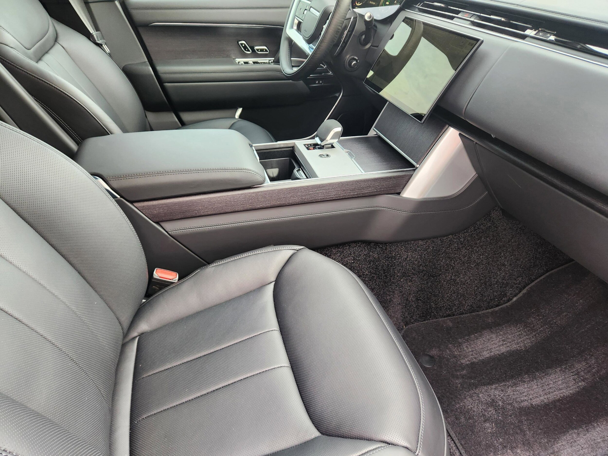 2025 Land Rover Range Rover SE - Photo 10