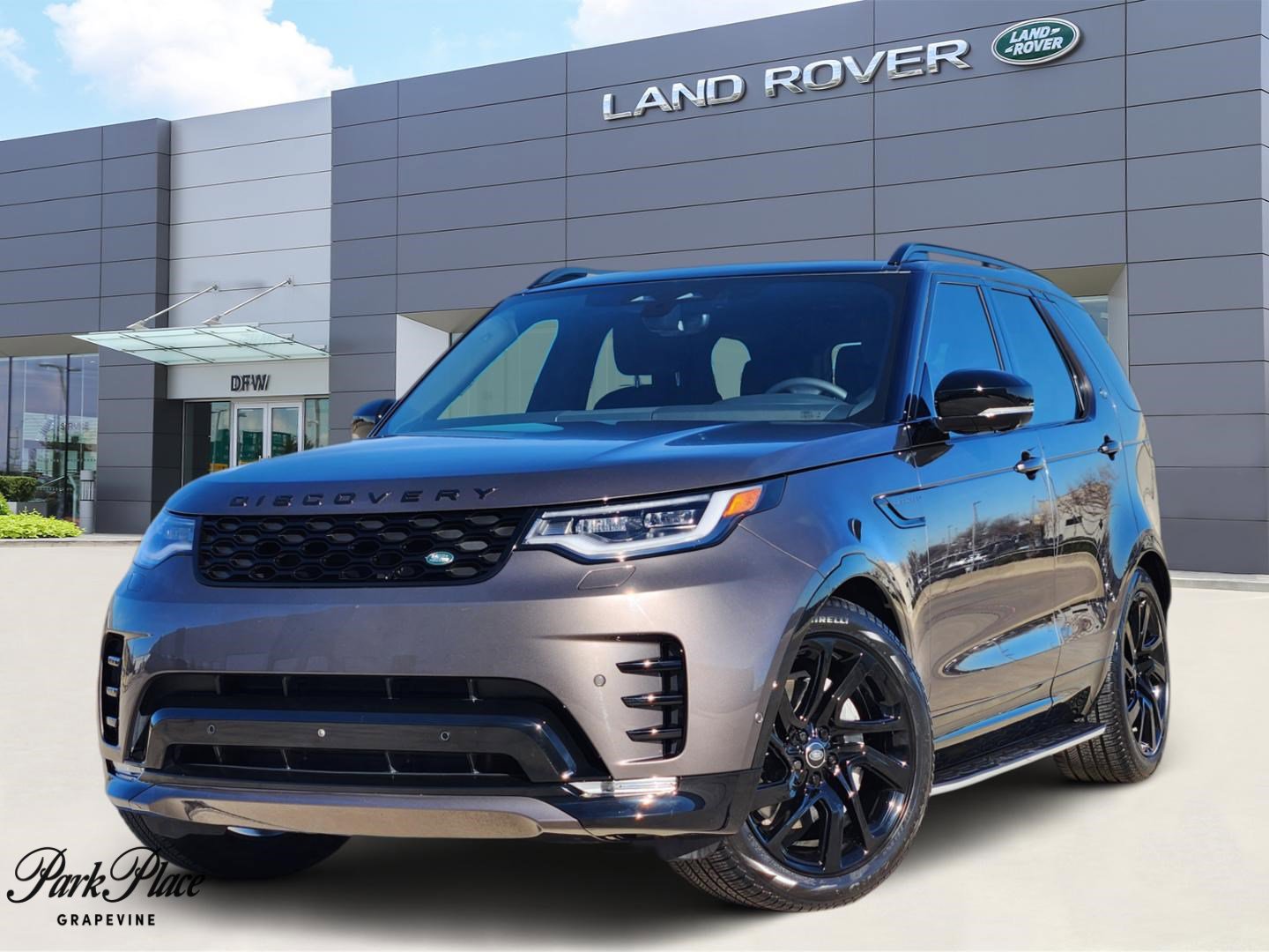 2025 Land Rover Discovery Dynamic SE